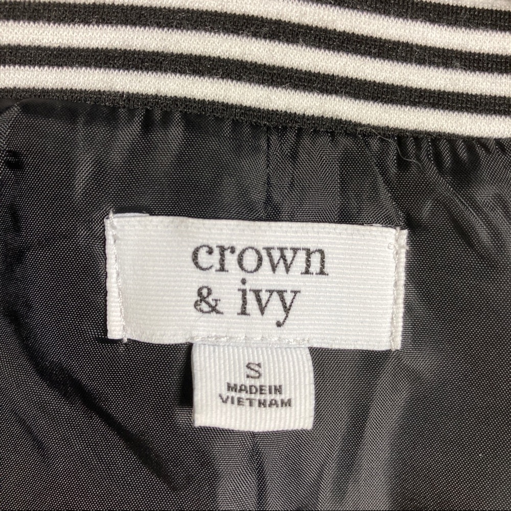 Crown & Ivy Women's Black and White Striped Blazer Size Small - Picture 5 of 10